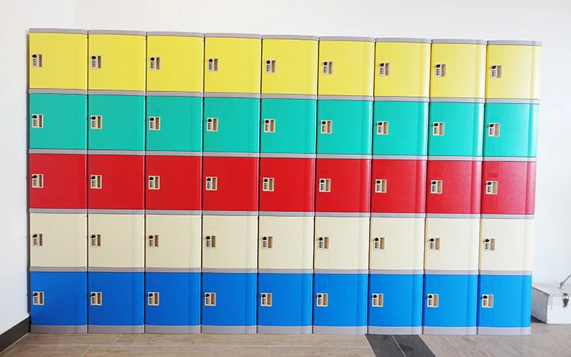 Hinh-chup-tu-locker-abs-dongT-1