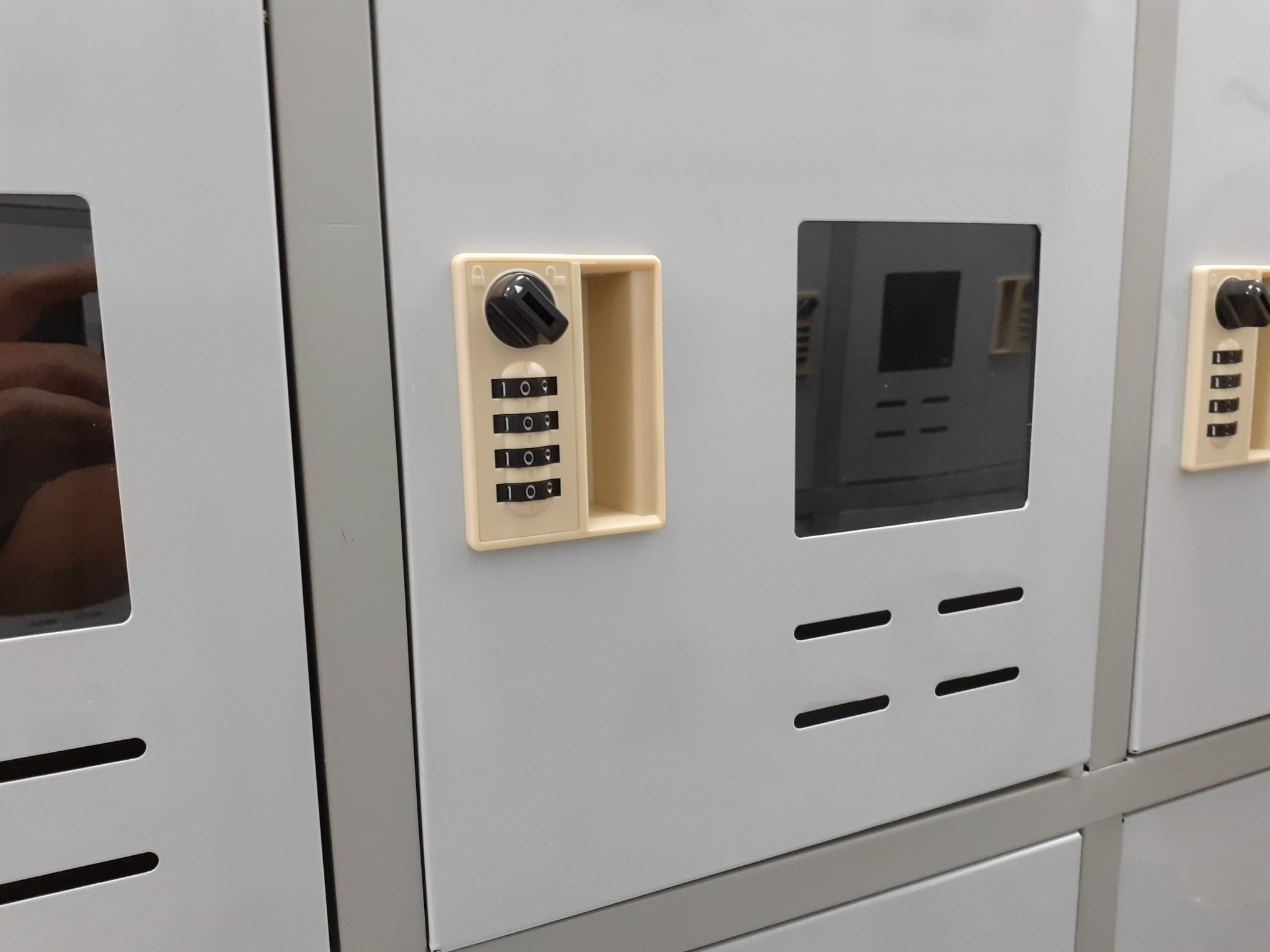 Tủ locker và khóa số 3S