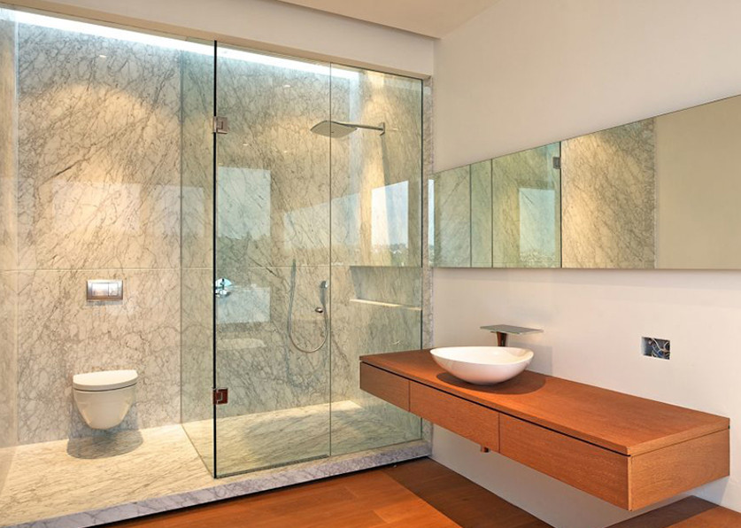 Phòng tắm có khu tắm vòi sen riêng