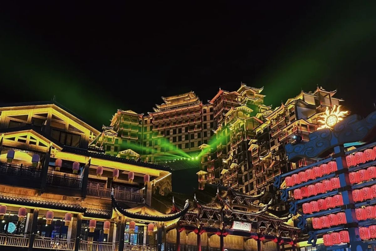 72 Kỳ Lầu