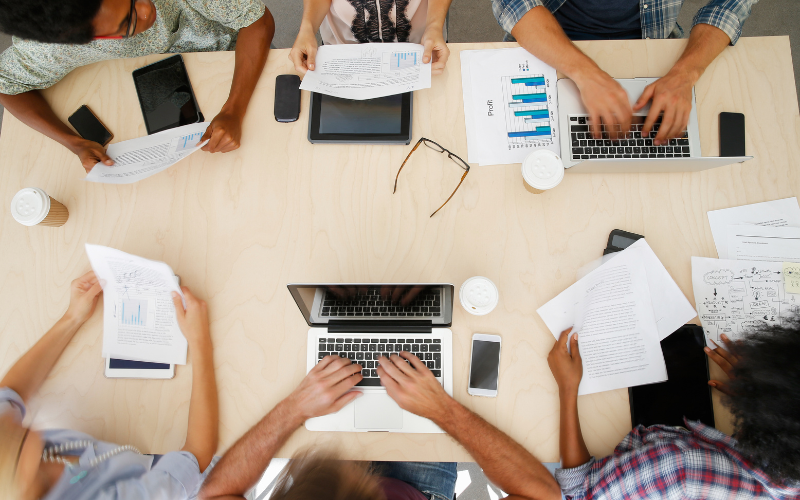 Tác phong làm việc của nhân viên