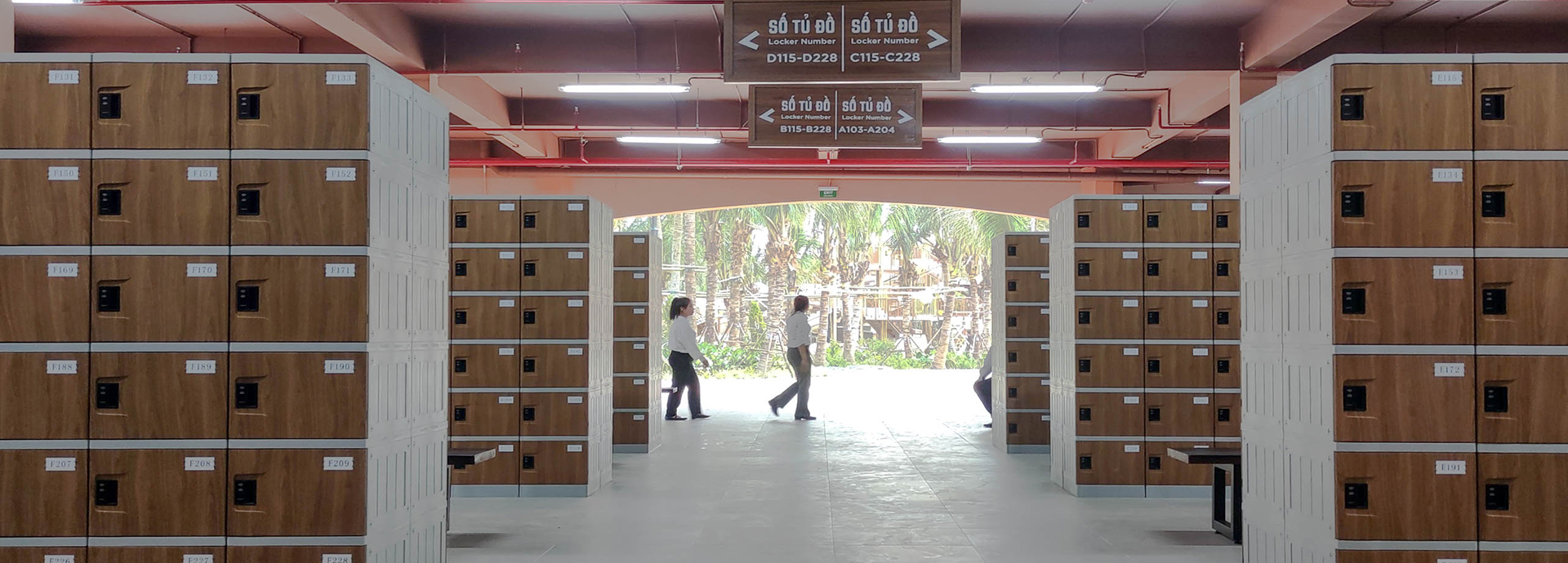 Banner tủ locker