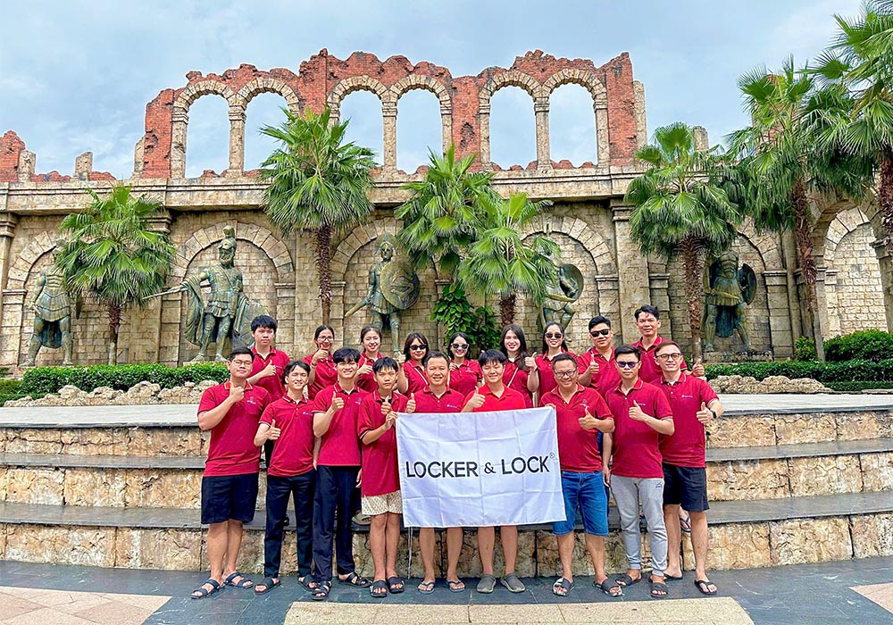 Mở đầu hành trình với khung cảnh hùng vĩ tại Quảng trường La Mã – điểm check-in không thể bỏ lỡ tại Phú Quốc.
