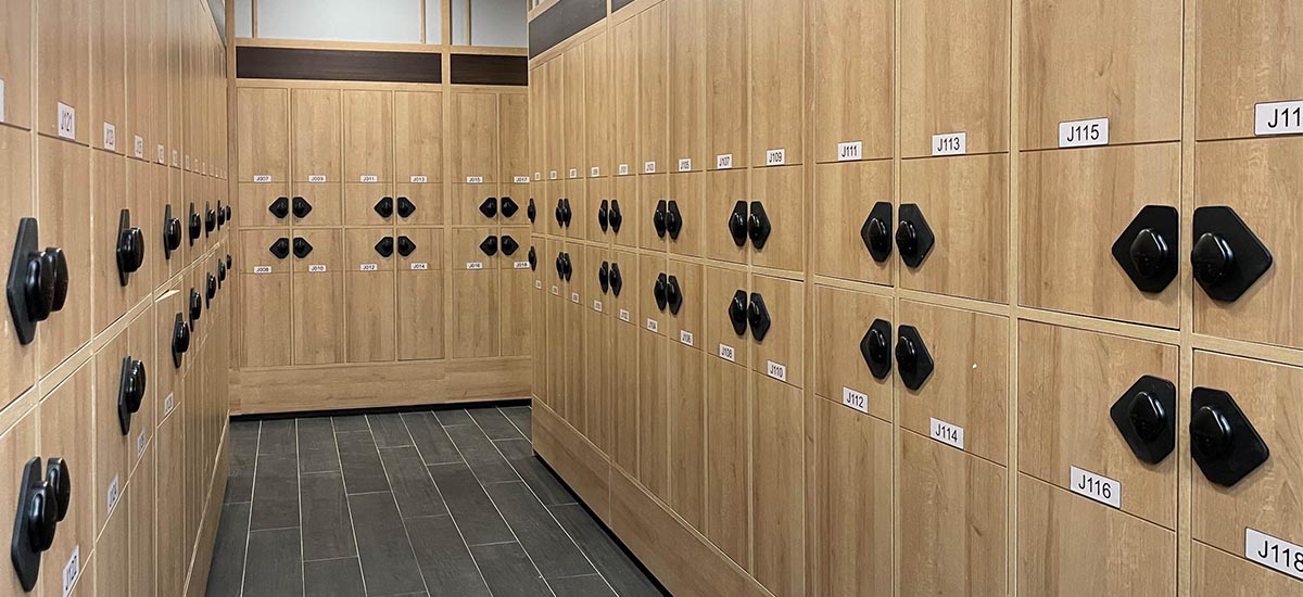 Giải pháp lưu trữ an toàn, bền bỉ tại các khu tắm khoáng Onsen, giúp du khách yên tâm tận hưởng dịch vụ.