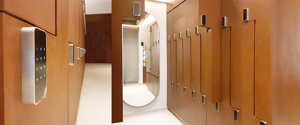 Tủ locker gỗ mang lại cảm giác ấm cúng và cao cấp cho không gian phòng gym.