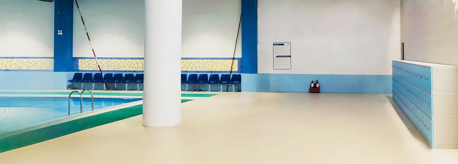 tủ đựng đồ hồ bơi