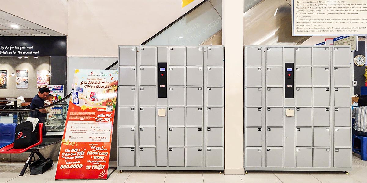 Cận cảnh dãy tủ eLocker Barcode với bố cục ngăn tủ rõ ràng, dễ thao tác và nhận diện.