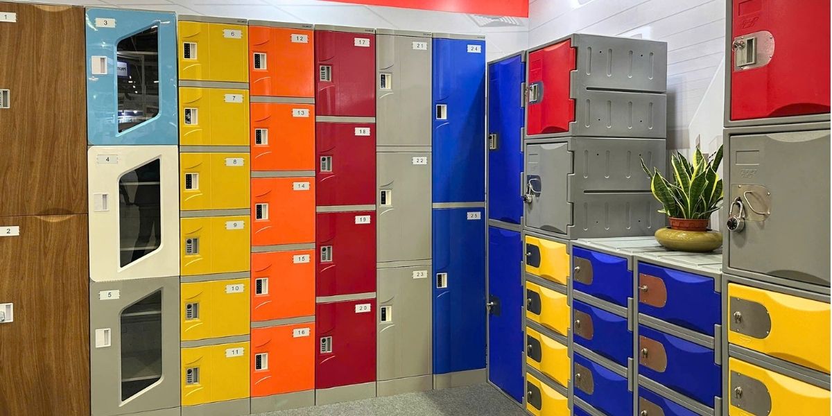 Tủ locker ABS được giới thiệu tại Medical Fair Asia 2026.